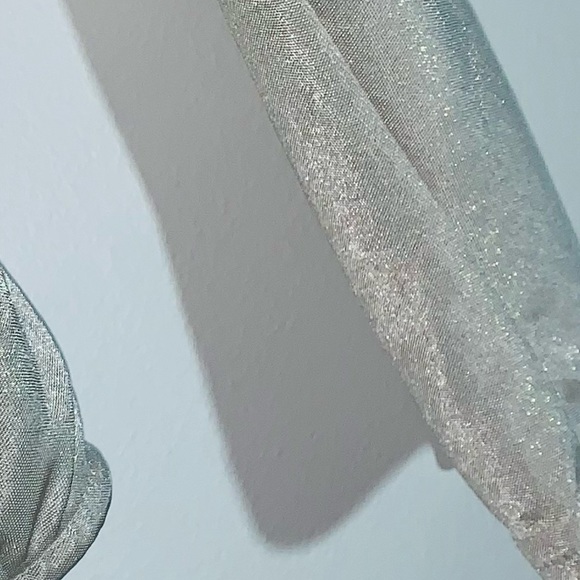 𝗧𝘂𝘇𝘇𝗶|𝐍𝐰𝐨𝐭|𝑮𝒐𝒍𝒅 𝑪𝒉𝒂𝒎𝒑𝒂𝒈𝒏𝒆, 𝑺𝒑𝒂𝒓𝒌𝒍𝒊𝒏𝒈 𝑩𝒍𝒐𝒖𝒔𝒆 - Picture 10 of 10